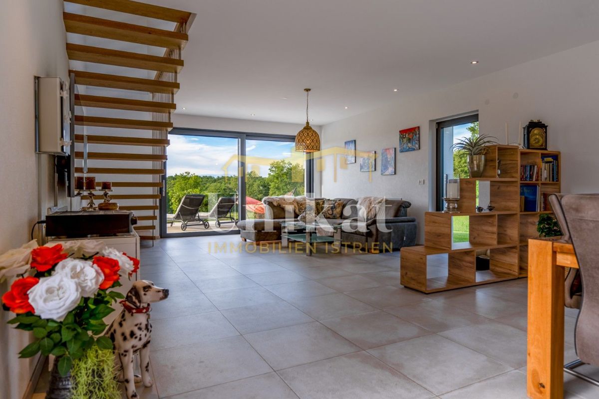 Casa di lusso con garage sotterraneo - 3 km dal mare